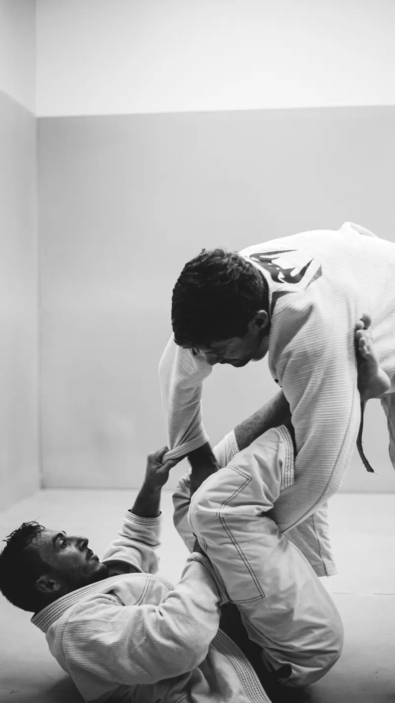 Spider guard-position under sparring